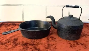 1 Caldera Y 1 Sarten De Hierro 0,28 Diam