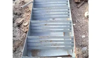 1 escalera de hierro