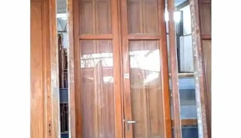 1 puerta de 2 hojas