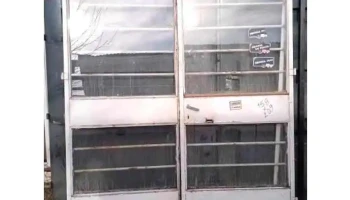 1 puerta de carpintería metálica