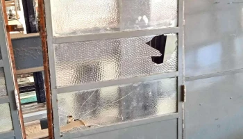 1 puerta de chapa
