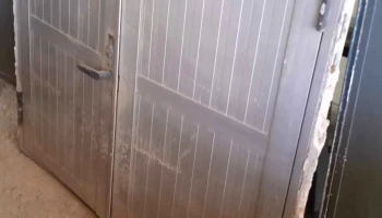1 puerta de nicho de aluminio