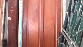 1 puerta de tableros replanados