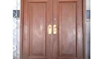 1 puerta exterior de 2 hojas