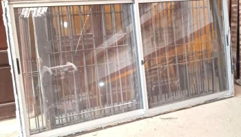 1 Ventanal de aluminio