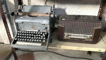 1maq. De Coser C/ Faltantes, 1 De Escribir Imperial Y 1 Radio Philips