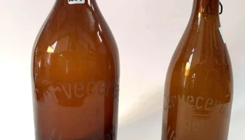 2 Botellas De Cerveceria Del Uruguay