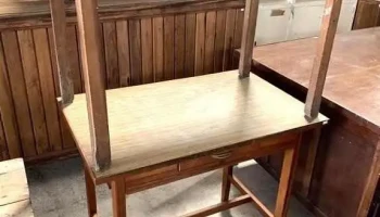 2 Mesas Con Cajon (1m X 0,58 X 0,75), Tapa De Carmica 0,95 X 0,60 X 0,80