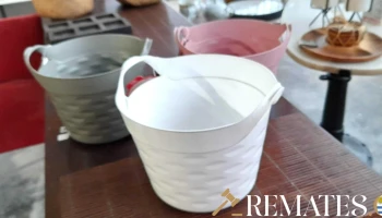 3 cestos de plastico