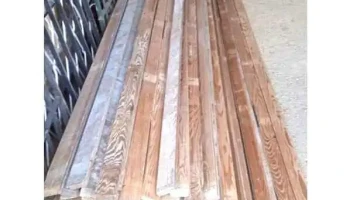 30 m2 de piso de pinotea