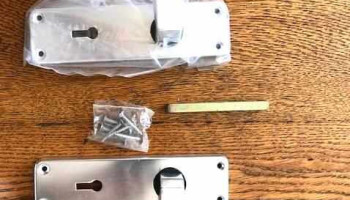 4 picaportes de aluminio con tornillos
