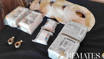 4 rollos de sinta doble fas, 4 interruptores, cajas ciegas y berneras para jabalina