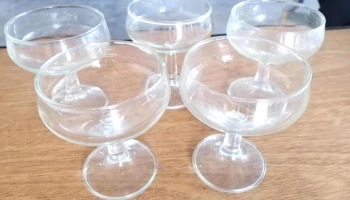 5 copas bajas de vidrio transparentes