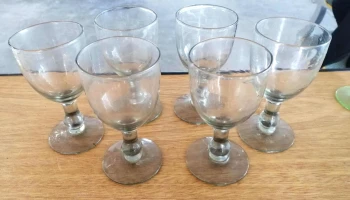 6 copas de vidrio oscuros