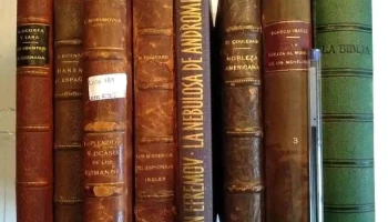 8 libros: Biblia y literatura clasica: La vuelta la mundo de un novelista, Los Amantes de Granada