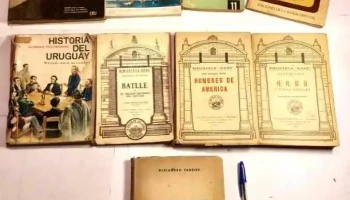 9 libros: Historia Uruguaya, muchos de Rodo, Despues de Artigas, etc
