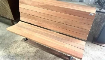 Banco Escolar Asiento Rebatible Base De Hierro Americano 1,10 X 0,70 Alto