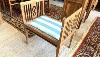 Banqueta En Roble Tapizada 0,60 X 0,42 X 0,69 Alto