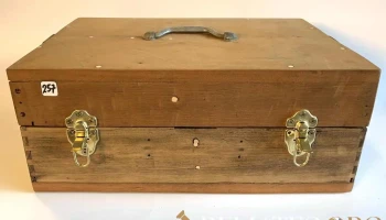 Caja De Pesca En Madera 0,46 X 0,30 X 0,19 Alto