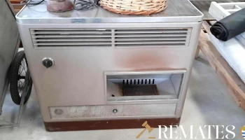 calefactor de chapa color gris a gas