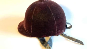Casco De Equitacion Terciopelo Bordo