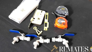 cerradura, 2 cintas metricas y 3 canillas