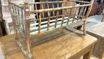 Cuna Mecedora  0,96 X 0,48 X 0,60 Alto