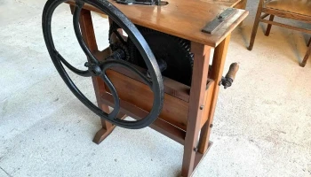 Desgranadora De Maiz  0,70 X 0,40 X 0,87 De Alto