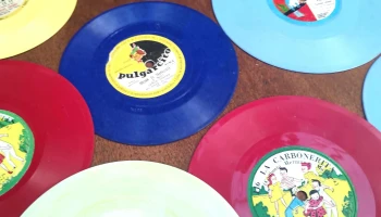 Discos de pasta infantiles y Himno Peñarol