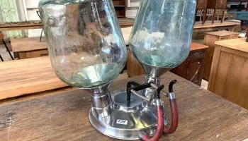 Dispensador De Vino  Dos Damajuanas de 10 lts