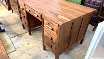 Escritorio En Cedro 7 Cajones 1,40 X 0,82 X 0,80 Alto