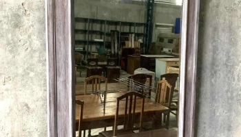 Espejo Marco En Cedro Laqueado De 1 X 1,50 ( Detalles En Azogue)