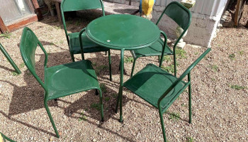 Juego De Bar, Mesa 0,60 Diam Y 4 Sillas En Chapa