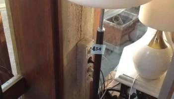 Lámpara de pie metal y opalina