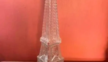 Licorera Torre Eiffel