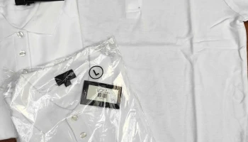 Lote de 44 remeras blancas tipo chomba