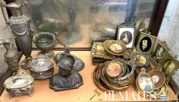 Lote De Piezas De Metal Y Cuadros En Miniatura