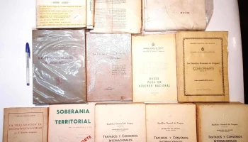 Lote de Tratados y Convenios Internacionales, Politica, apuntes, revistas