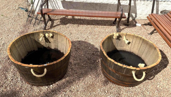 Maceteros O Leñeros En Roble De Barrica 0,76 Diam. X 0,40 Alto
