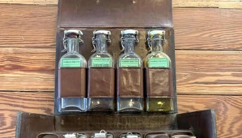 Maletin De Medico Con Sus Insumos (Dr. M. Albo)