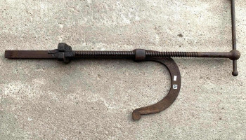 Maquina para  Alambrar de Tornillo