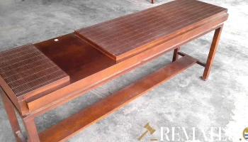 mesa de arrime moderna con estante inferior
