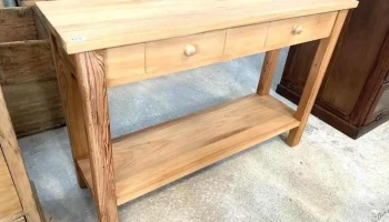 Mesa De Arrimo En Pinotea Y Pino  Oregon  C/ 2 Cajones  1,22 X 0,36 X 0,82