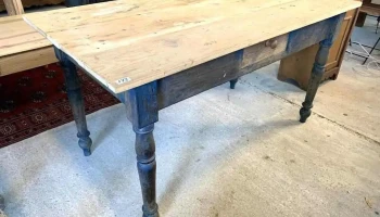 Mesa De Cocina C/ Cajon Patas Torneadas Laqueadas 1,40 X 0,74 X 0,75 Alto