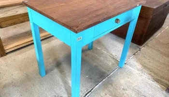 Mesa De Cocina Con Cajon Patas Laqueadas 0,85 X 0,60 X 0,79 Alto