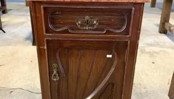 Mesa De Noche Con Marmol Art Nouveau 0,46 X 0,37 X 0,75 Alto