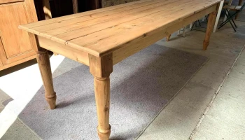Mesa De Salon Patas Torneadas En Pinotea Tapa En Pino 2,57 X 0,84 X 0,80 Alto
