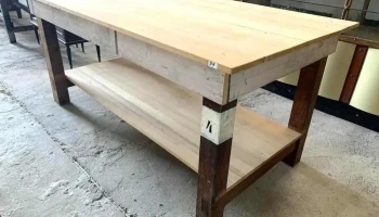 Mesa De Trabajo En Pino Brasil  2m X 1,02 X 0,90 Alto