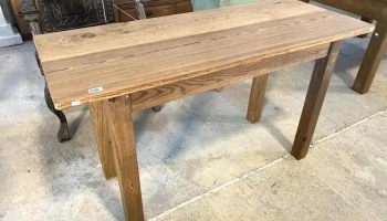 Mesa En Pinotea 1,36 X 0,56 X 0,78 Alto