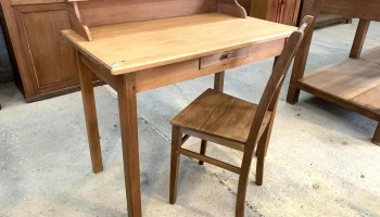 Mesa Escritorio En Pino Brasil Con Alzada Y Silla 1m X 0,58 X 0,94 Alto